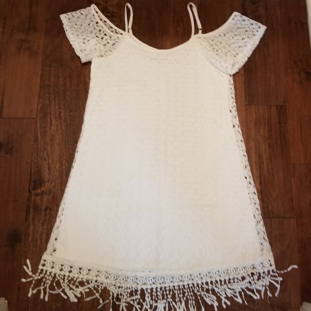 NWOT Charming Charlie Ivory Boho Lace Cold Shoulder Fringe Midi Dress. Women's S